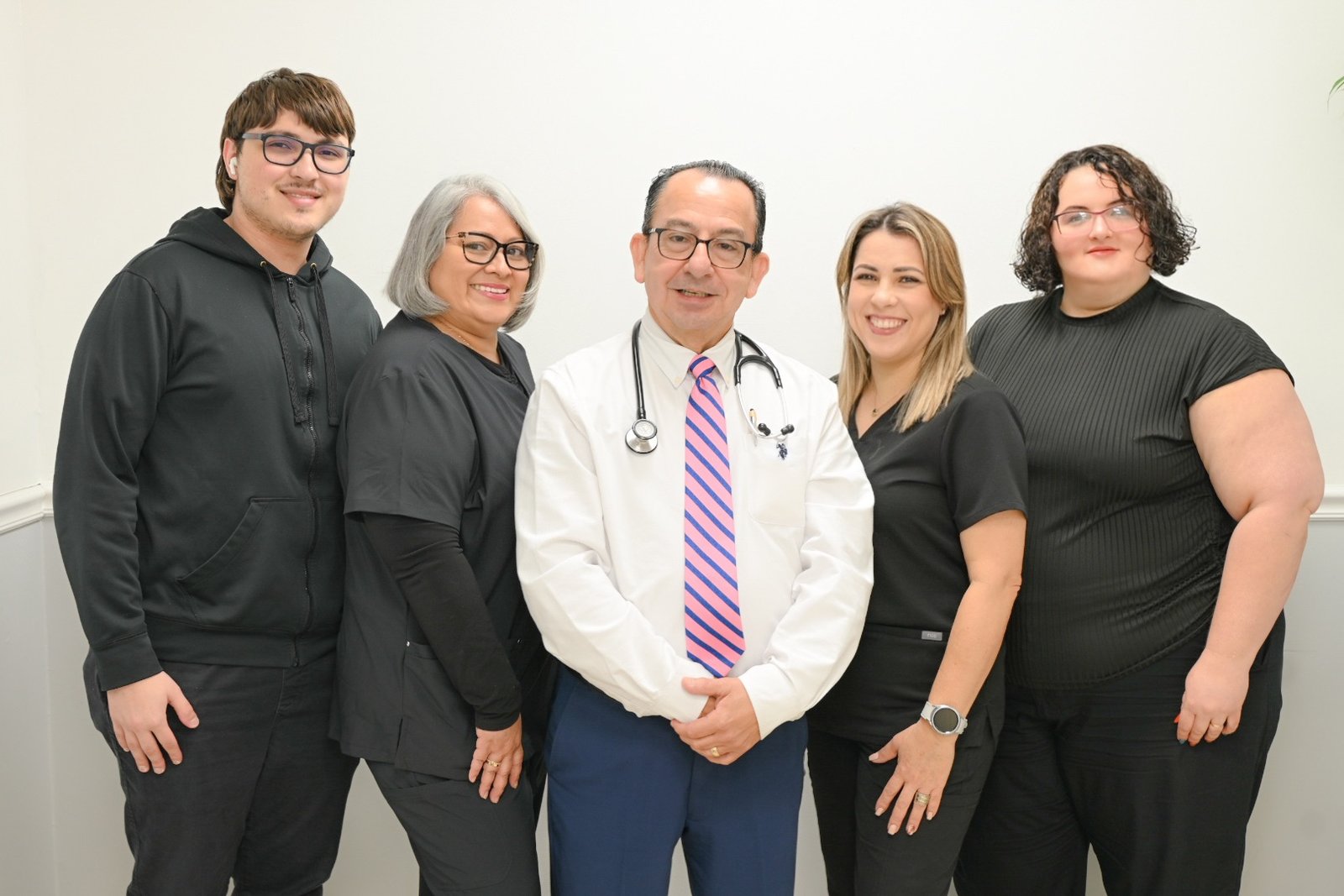 Equipo médico de Damar Medical Center